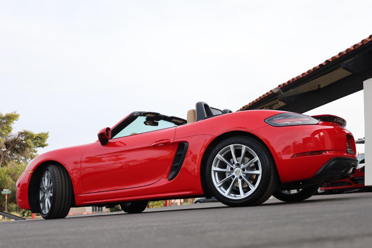 Porsche 718 Boxster Roadster 2017