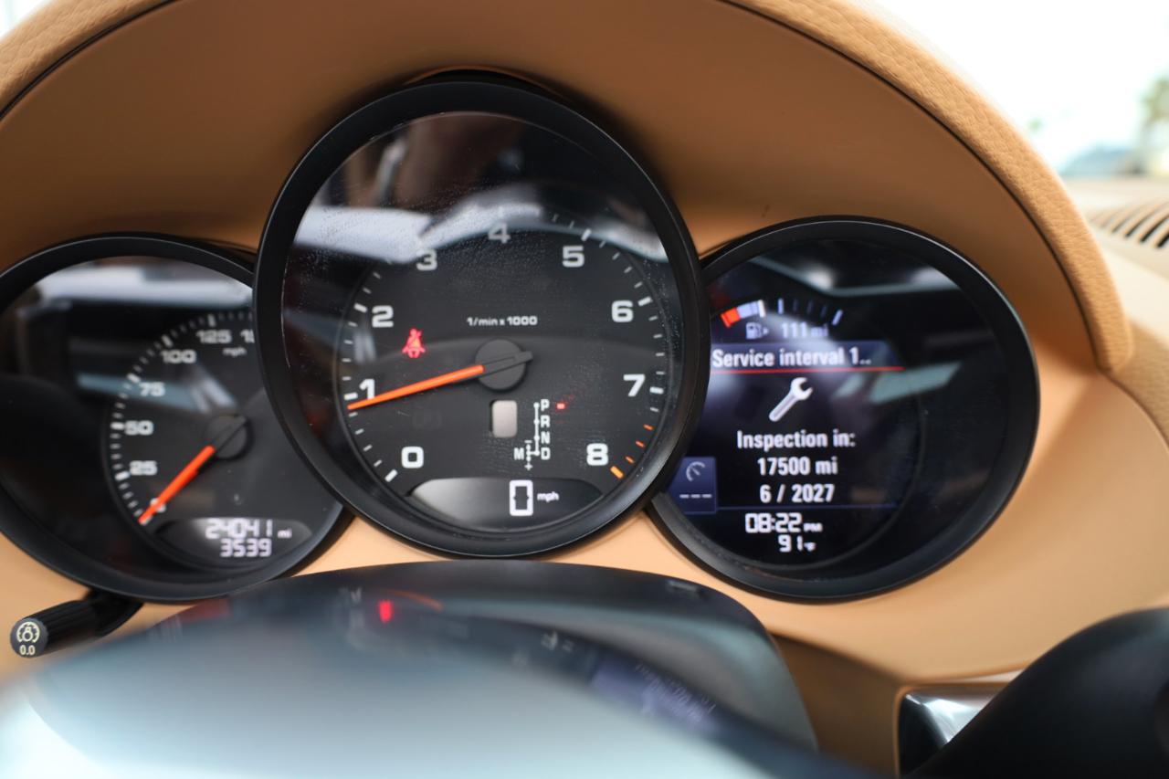 Porsche 718 Boxster Roadster 2017