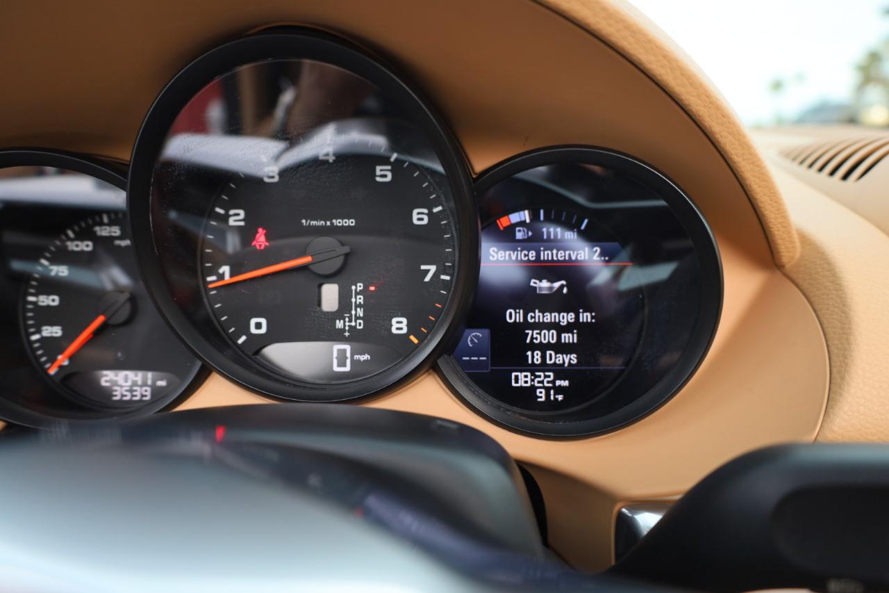 Porsche 718 Boxster Roadster 2017