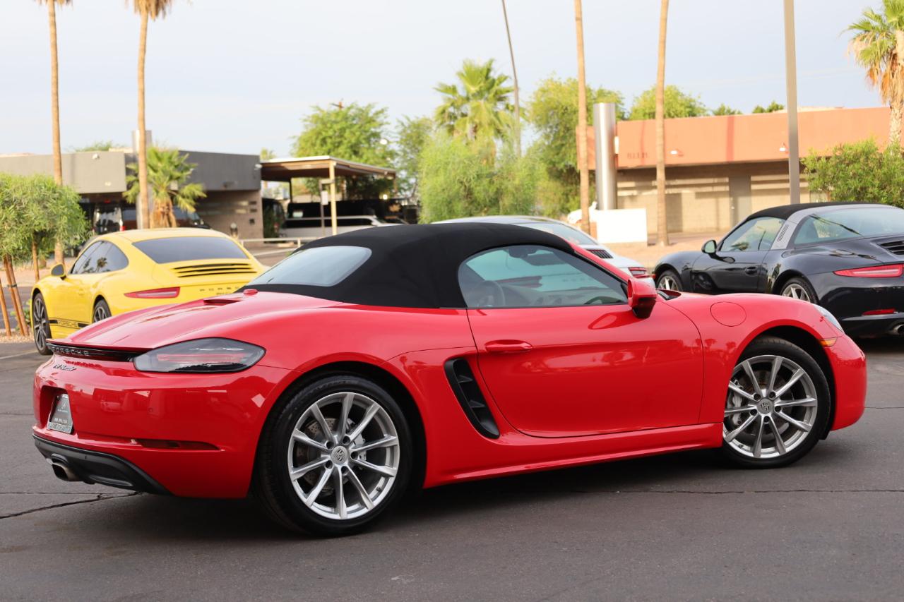 Porsche 718 Boxster Roadster 2017