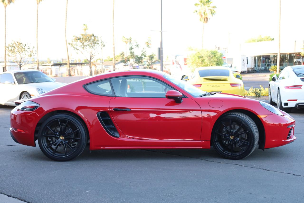 Porsche 718 Cayman Coupe 2019