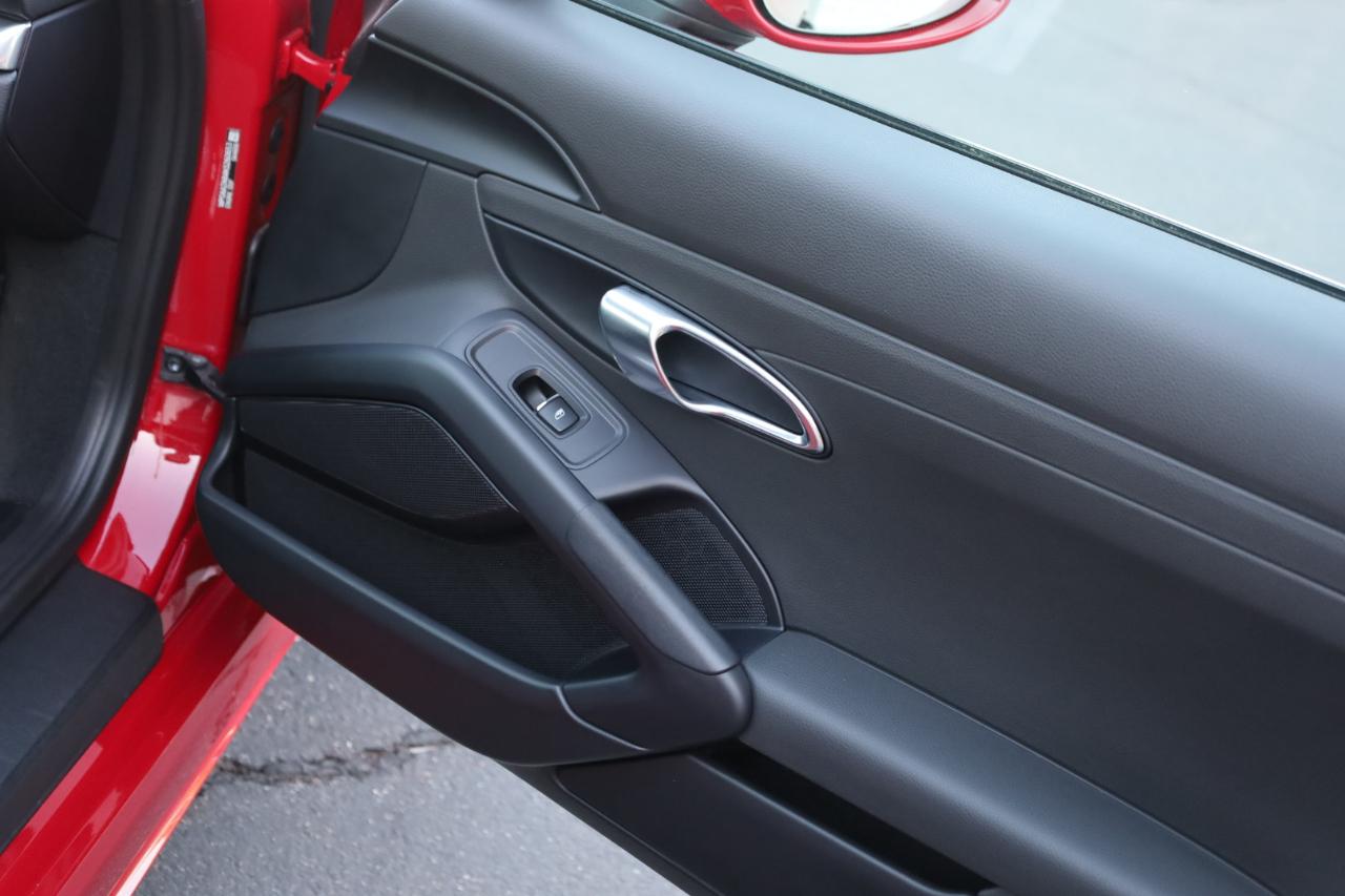 Porsche 718 Cayman Coupe 2019