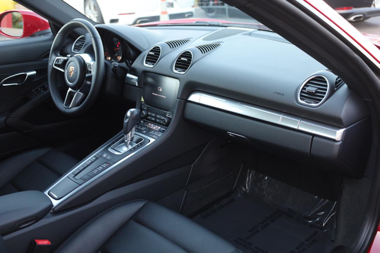 Porsche 718 Cayman Coupe 2019