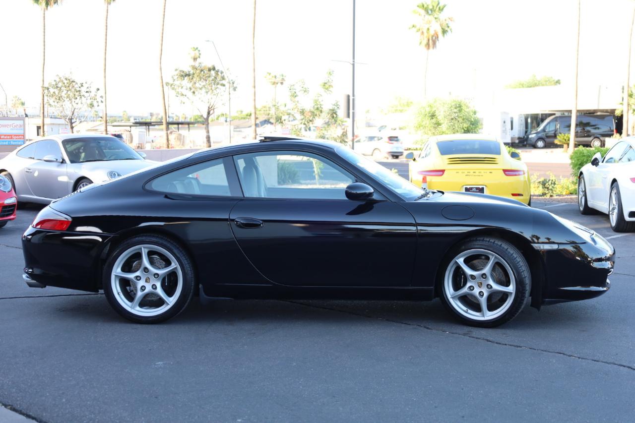 Porsche 911 Carrera Coupe 2003