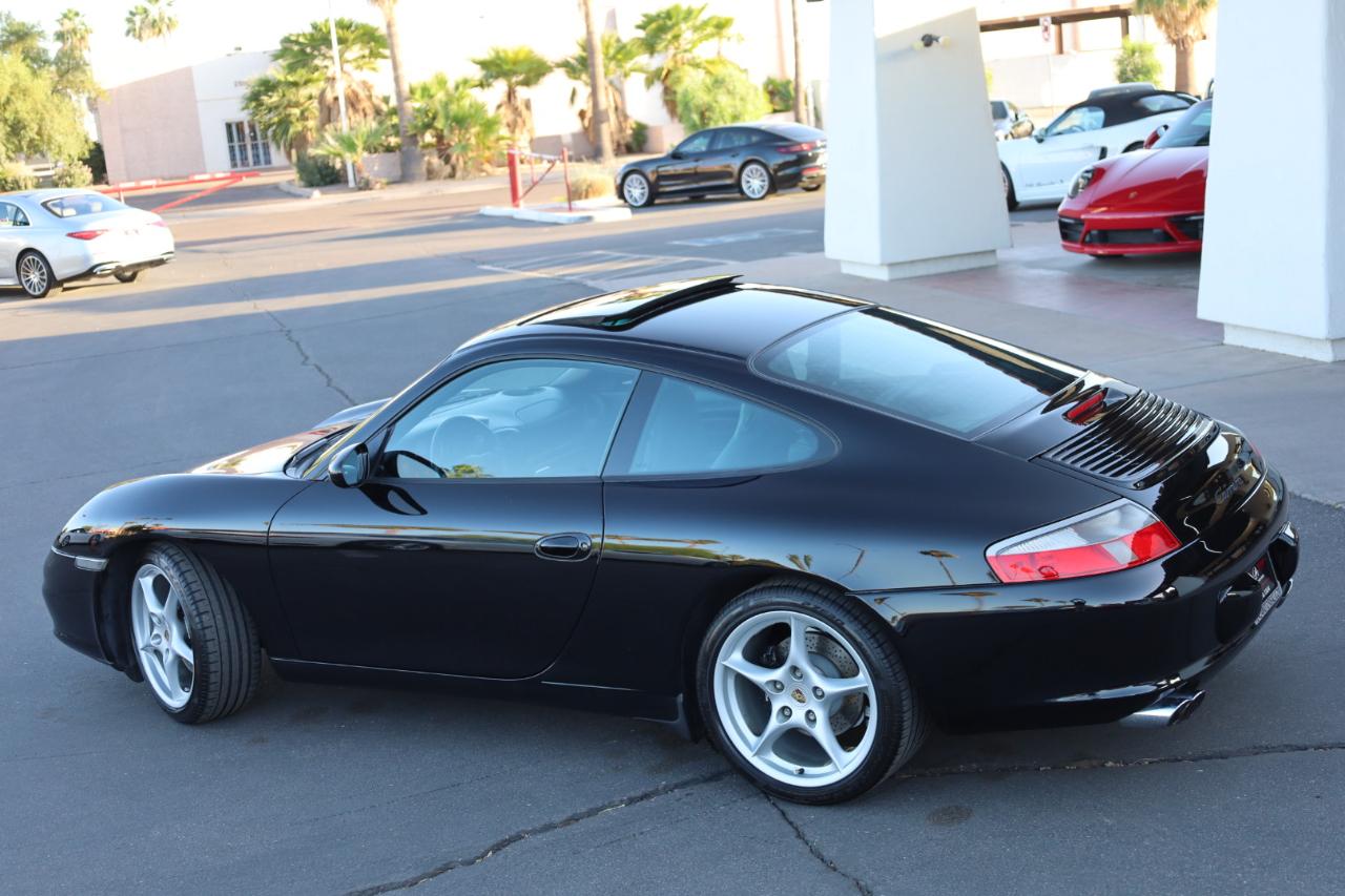 Porsche 911 Carrera Coupe 2003