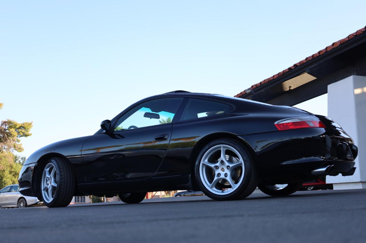 Porsche 911 Carrera Coupe 2003