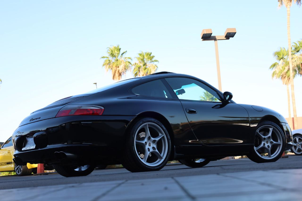 Porsche 911 Carrera Coupe 2003