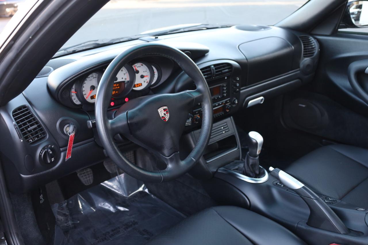 Porsche 911 Carrera Coupe 2003