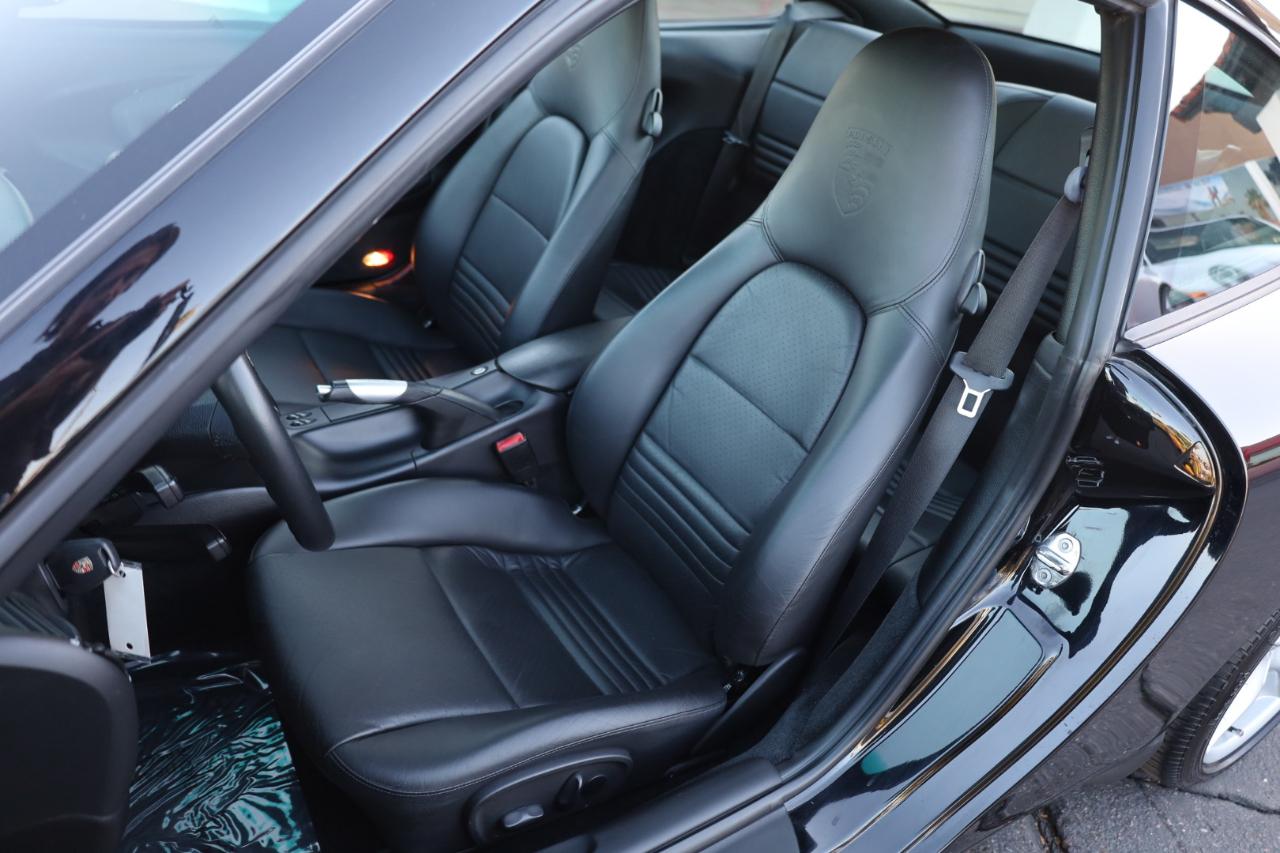 Porsche 911 Carrera Coupe 2003