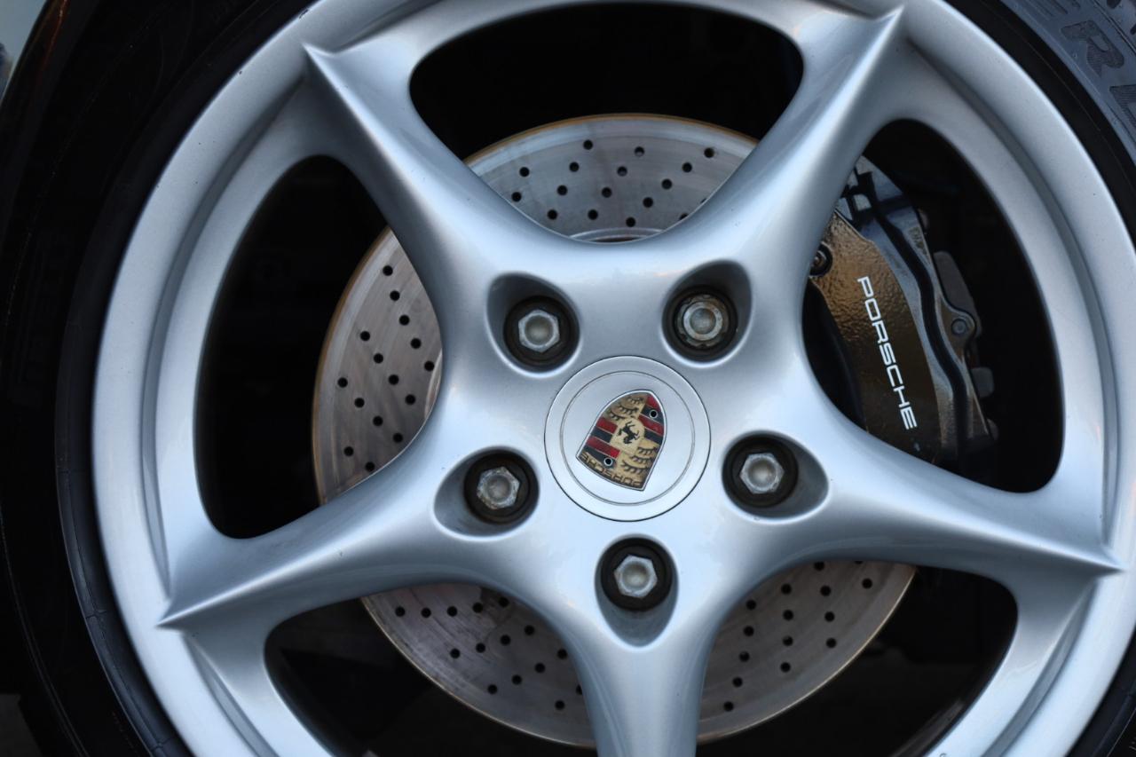 Porsche 911 Carrera Coupe 2003