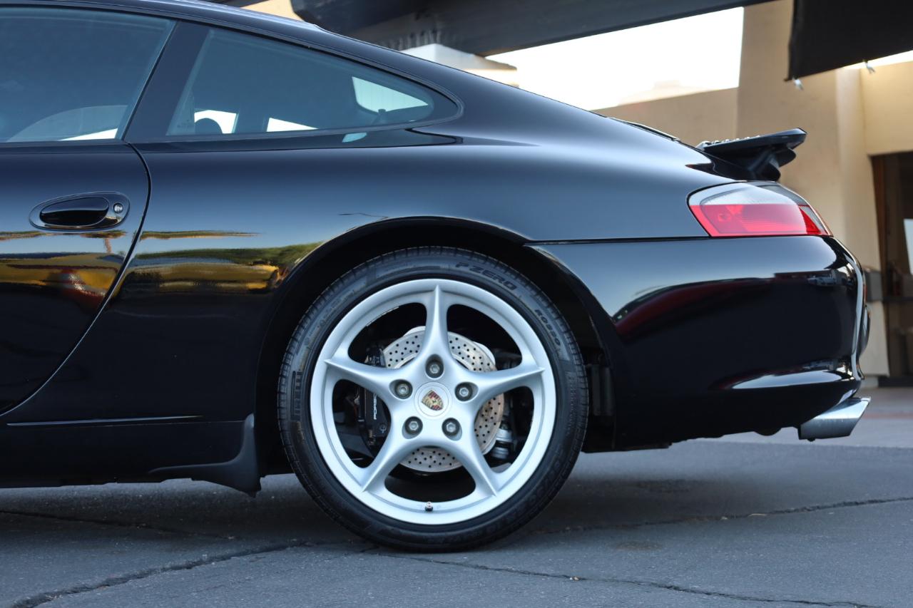 Porsche 911 Carrera Coupe 2003