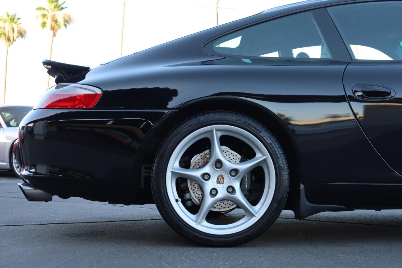Porsche 911 Carrera Coupe 2003