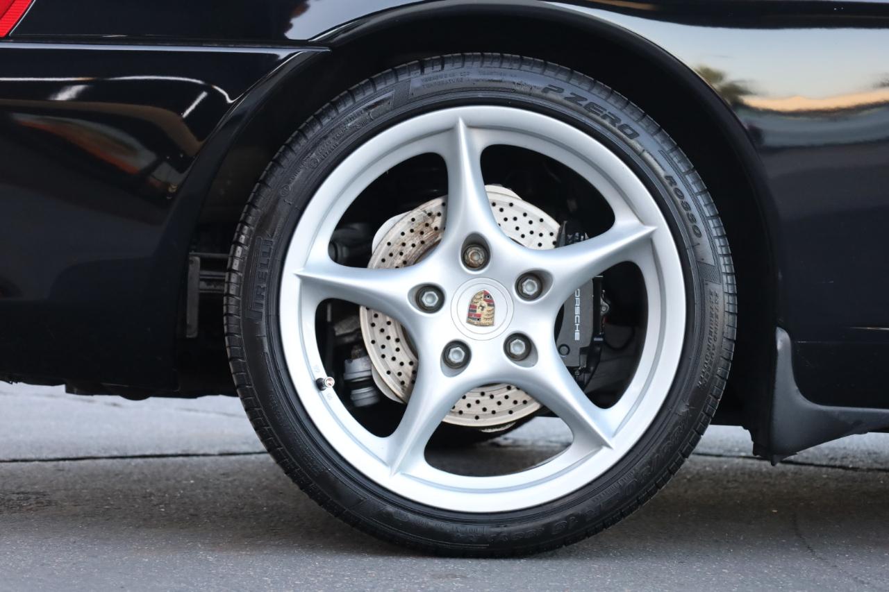 Porsche 911 Carrera Coupe 2003