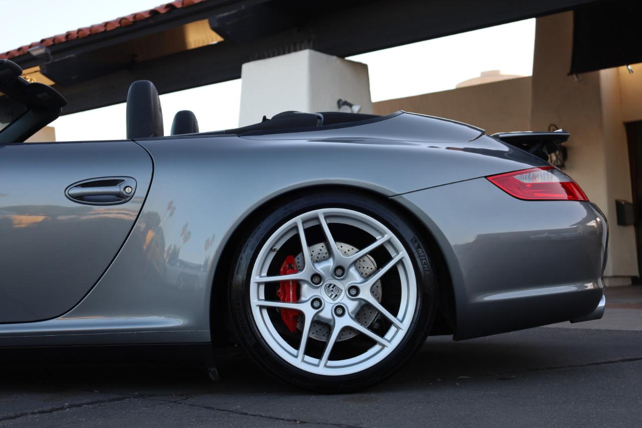 Porsche 911 Carrera 4S Cabriolet 2008