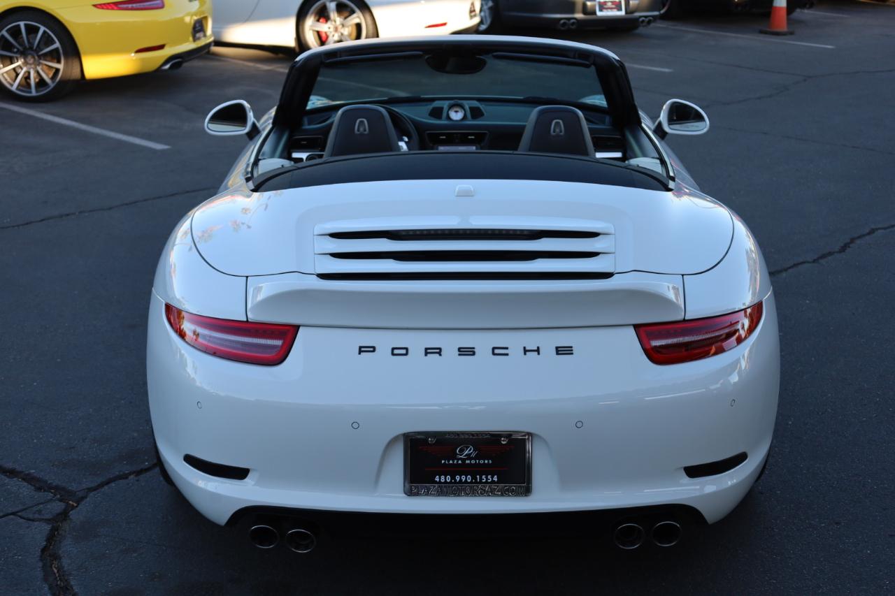 Porsche 911 Carrera S Cabriolet 2012