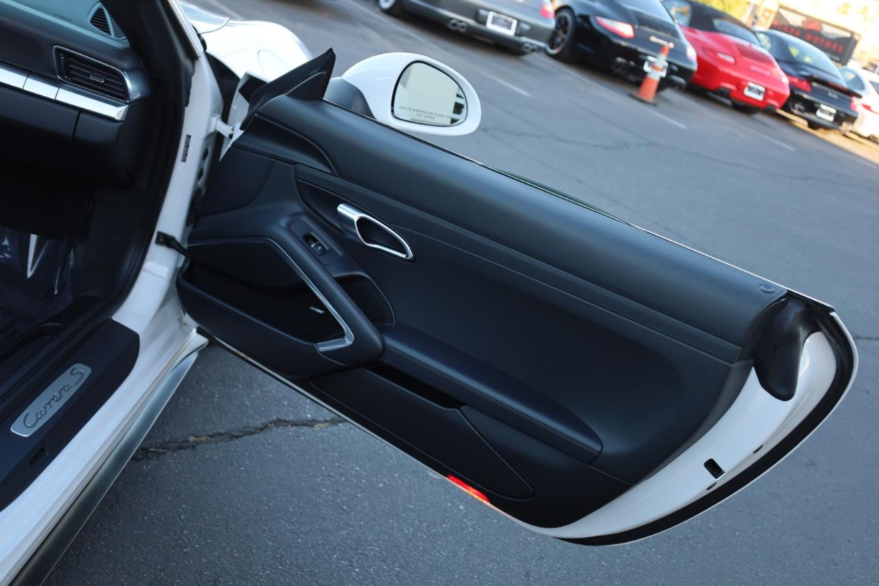 Porsche 911 Carrera S Cabriolet 2012