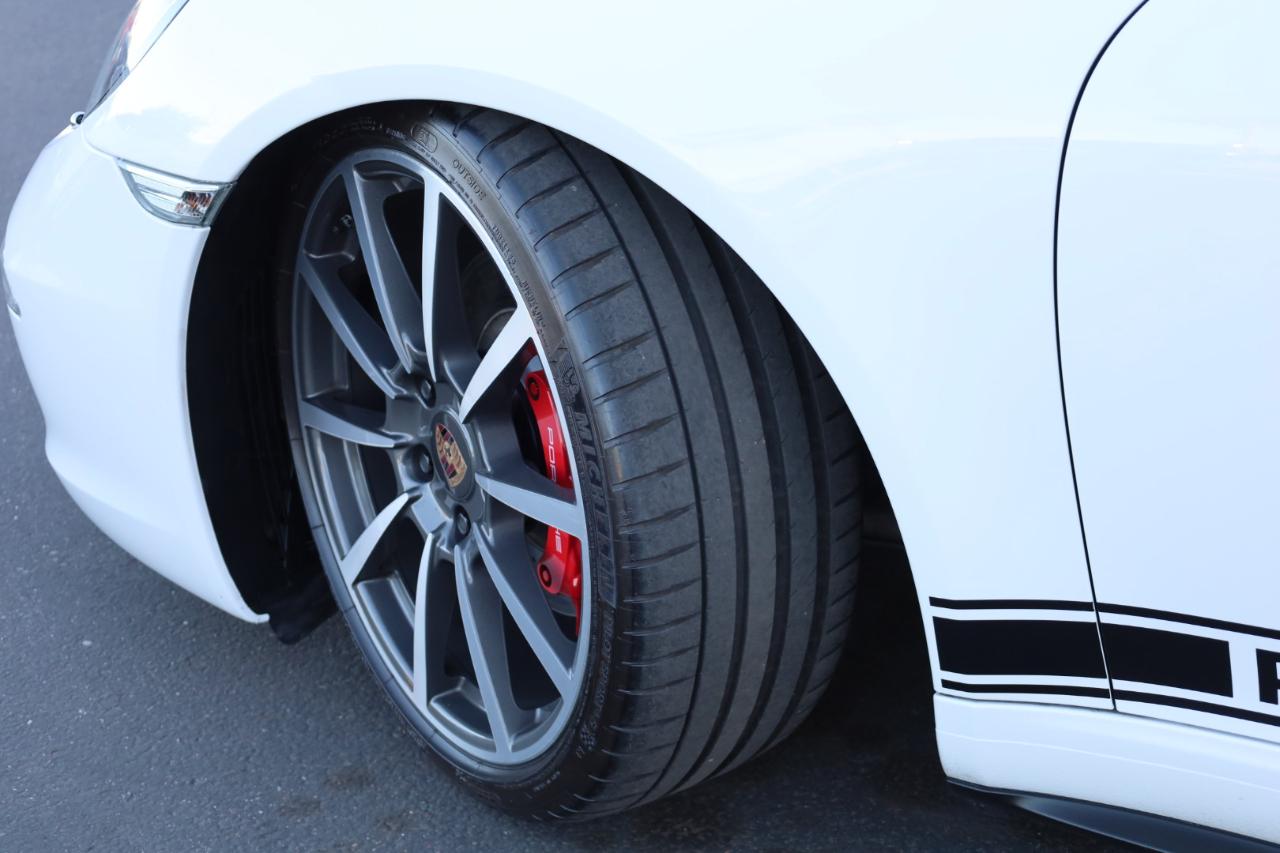 Porsche 911 Carrera S Cabriolet 2012