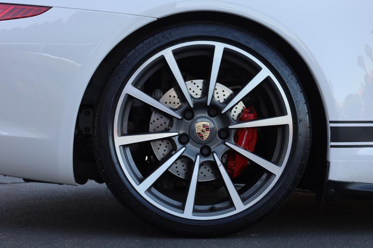 Porsche 911 Carrera S Cabriolet 2012
