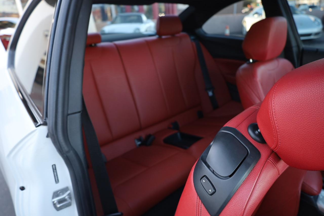 BMW 2-Series M235i Coupe 2016