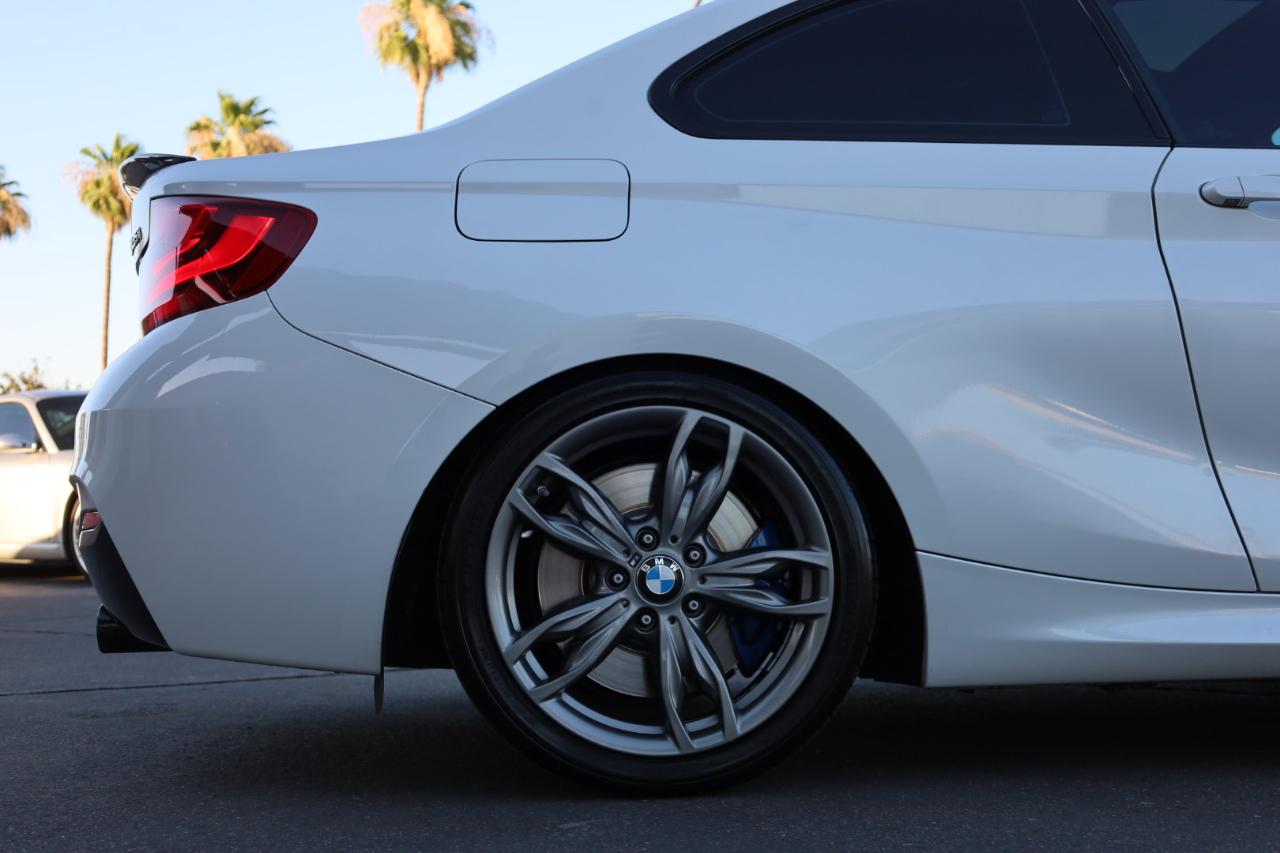 BMW 2-Series M235i Coupe 2016