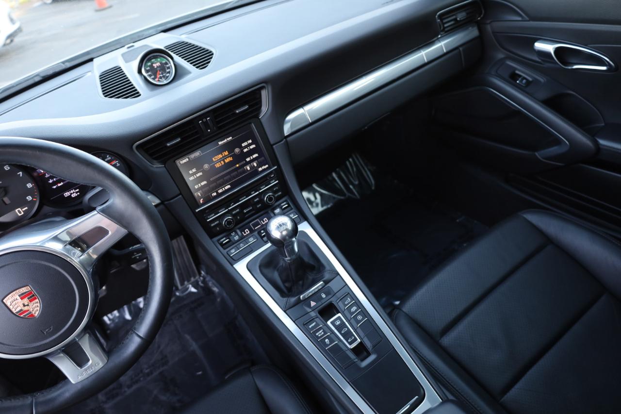 Porsche 911 Carrera Coupe 2013