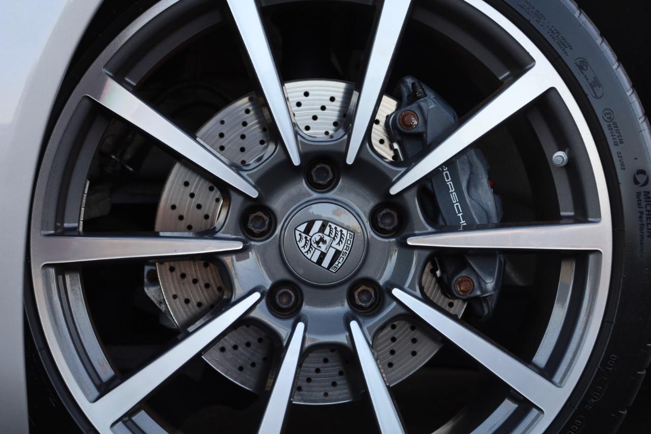 Porsche 911 Carrera Coupe 2013