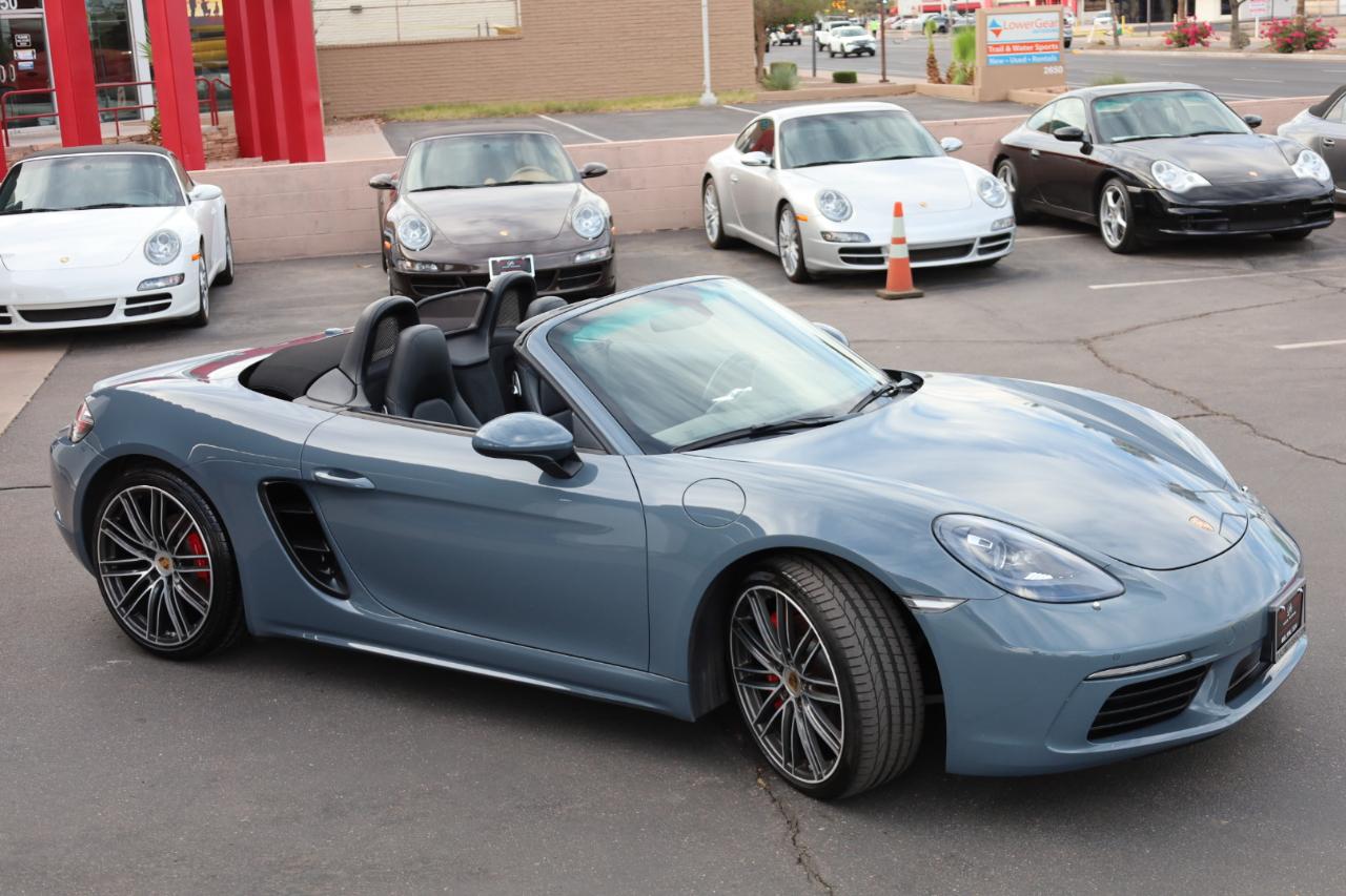 Porsche 718 Boxster S 2017