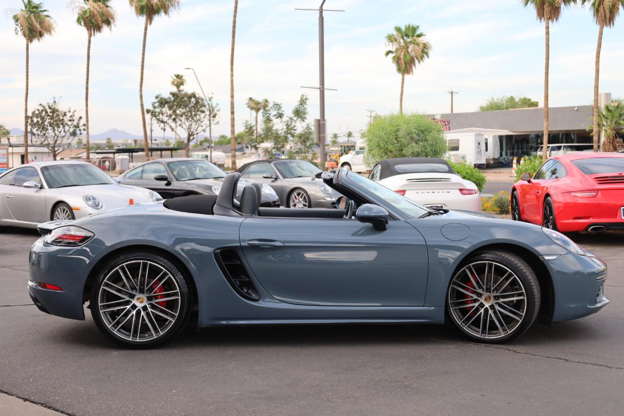 Porsche 718 Boxster S 2017