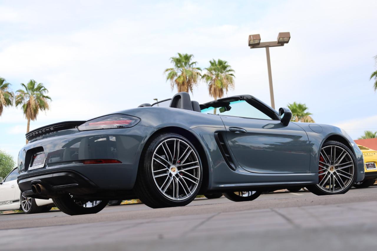 Porsche 718 Boxster S 2017