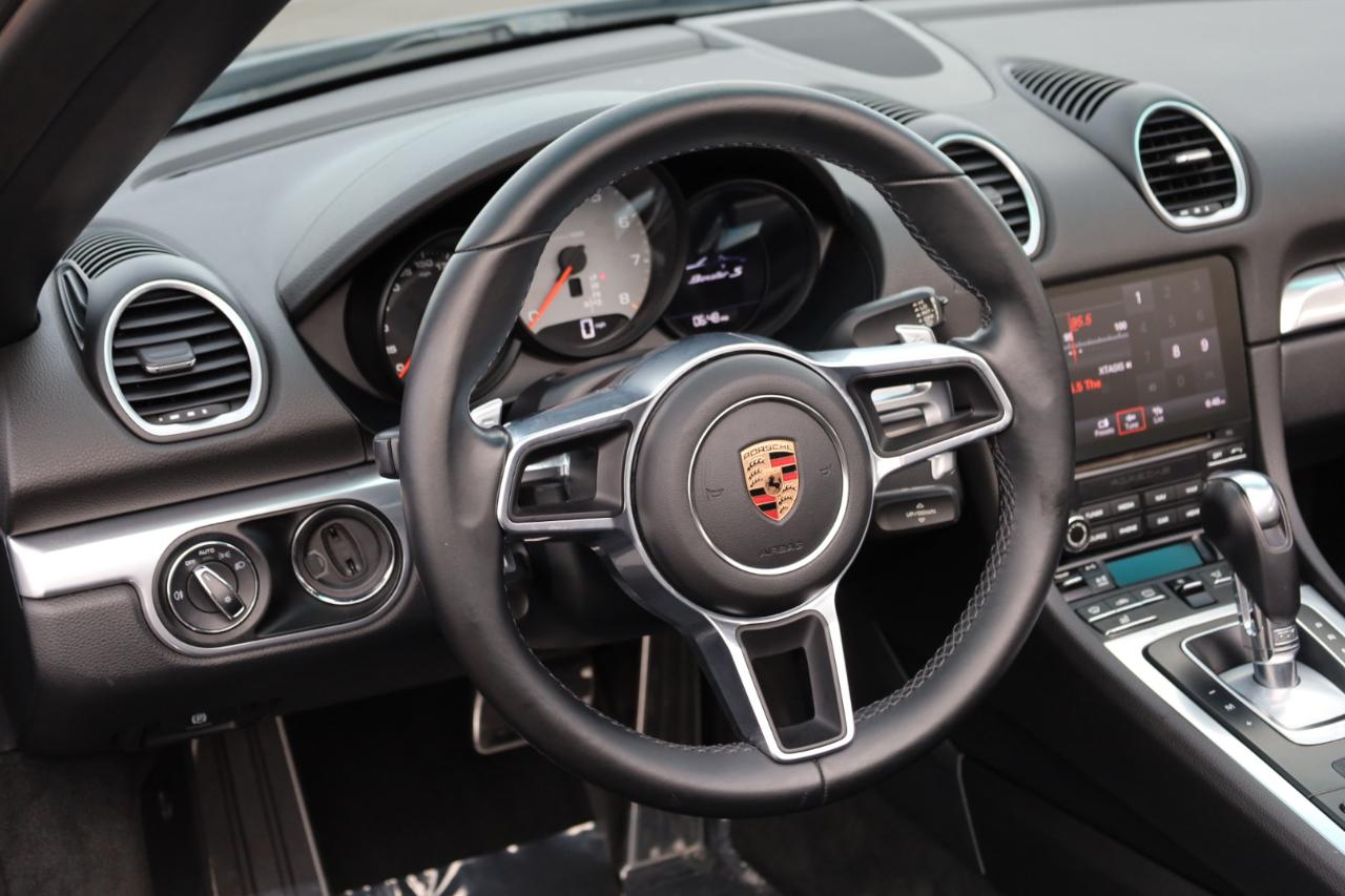 Porsche 718 Boxster S 2017