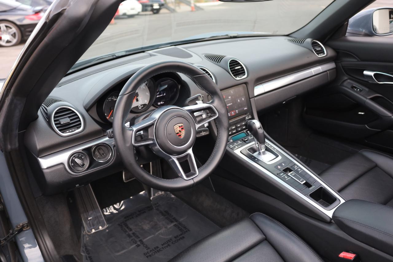 Porsche 718 Boxster S 2017