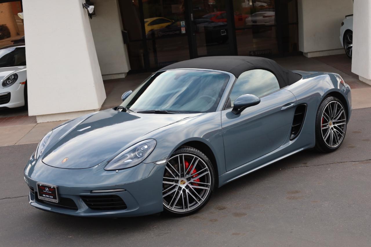 Porsche 718 Boxster S 2017