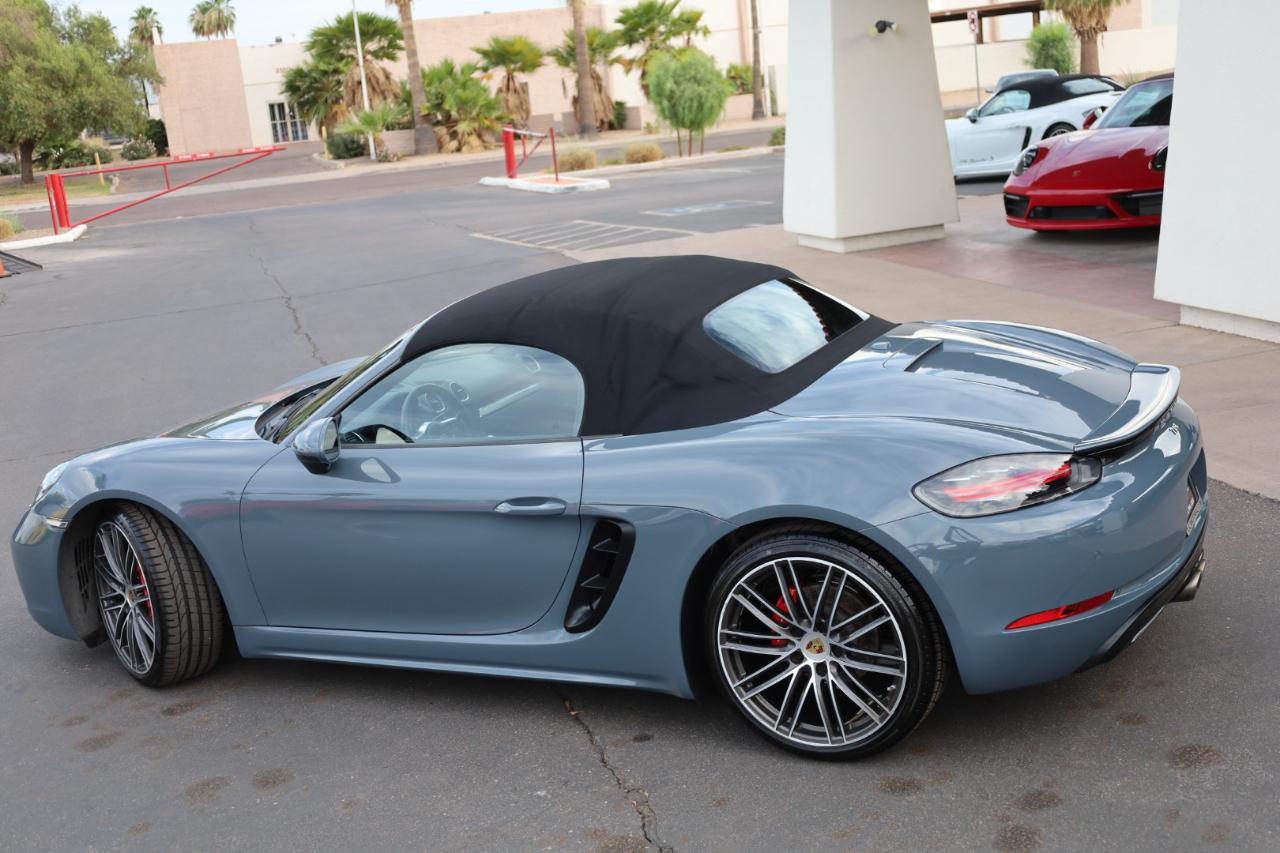 Porsche 718 Boxster S 2017