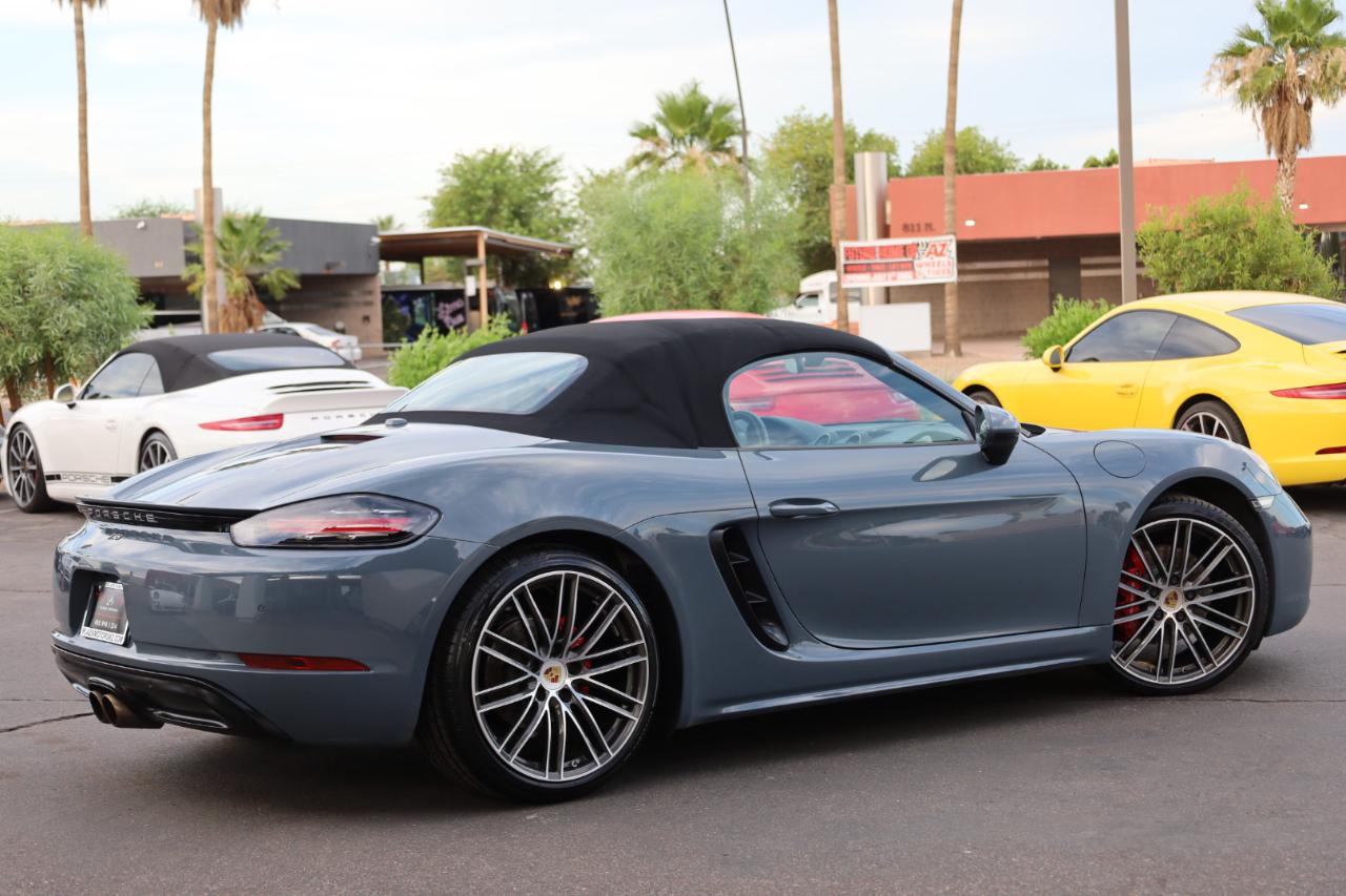 Porsche 718 Boxster S 2017