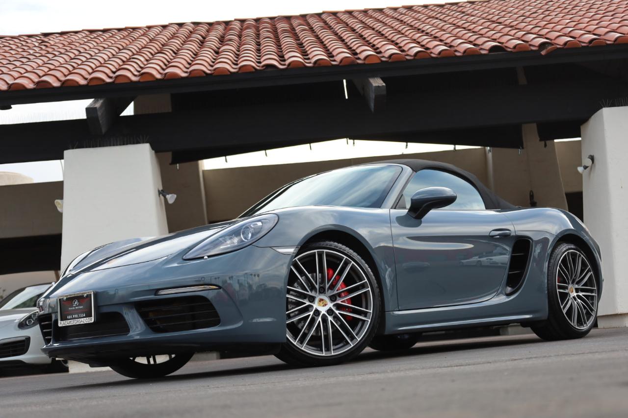 Porsche 718 Boxster S 2017