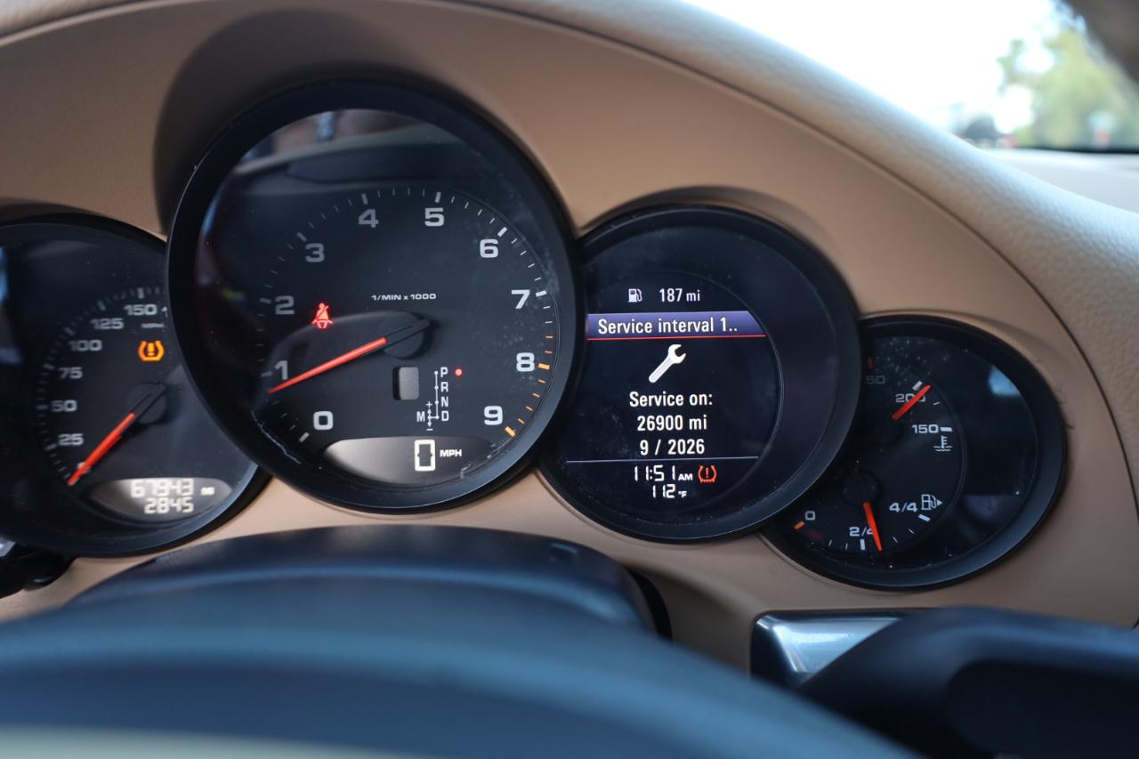 Porsche 911 2dr Coupe Carrera 2013