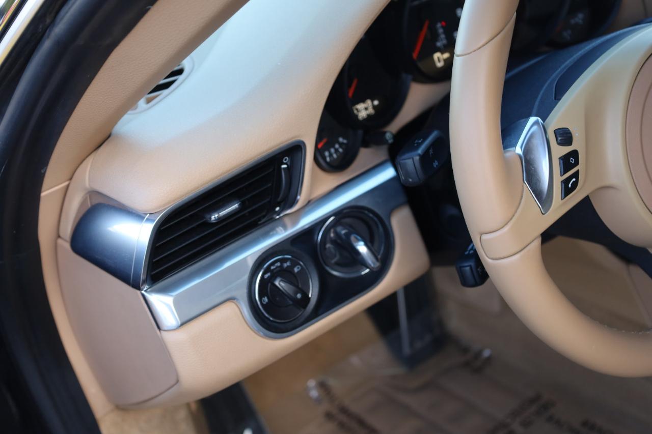 Porsche 911 2dr Coupe Carrera 2013