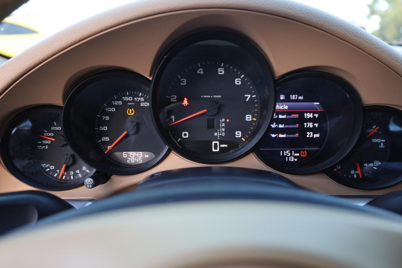 Porsche 911 2dr Coupe Carrera 2013