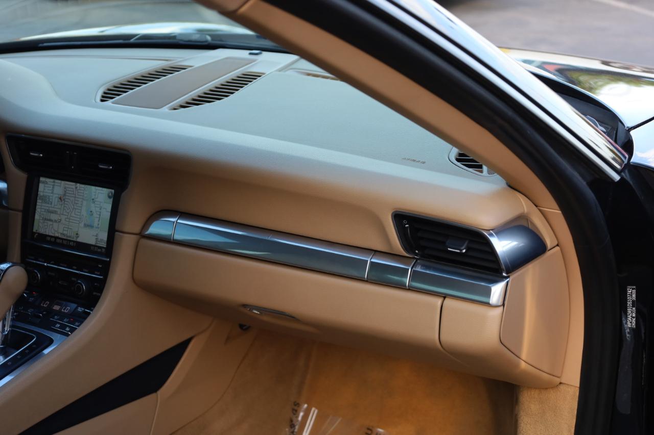 Porsche 911 2dr Coupe Carrera 2013