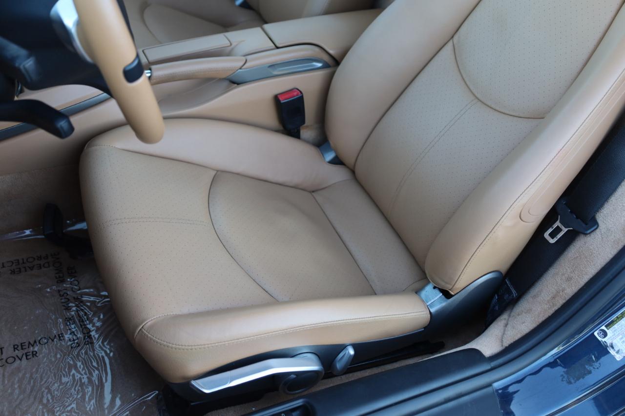 Porsche Cayman Base 2011