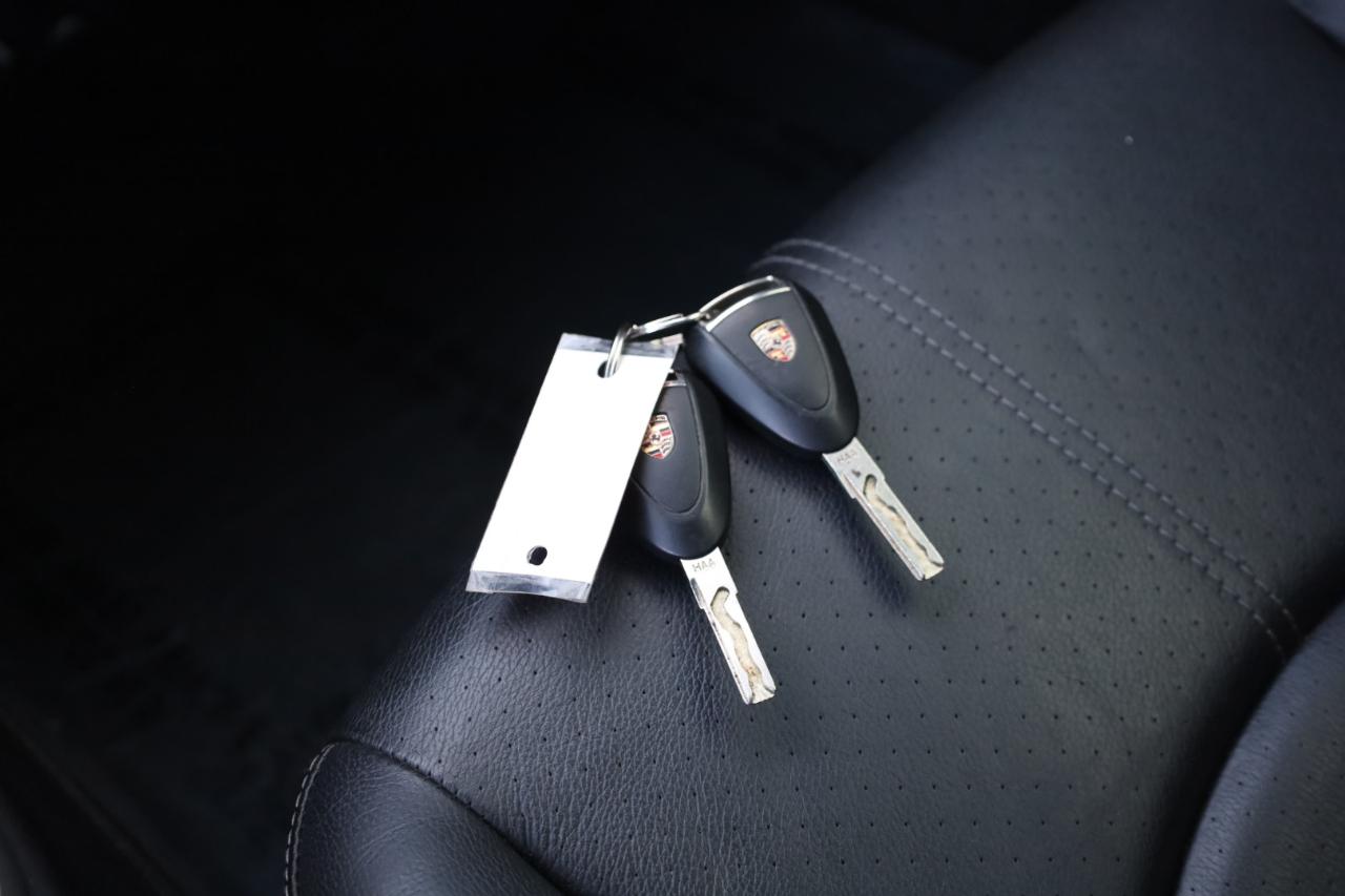 Porsche Cayman Base 2011