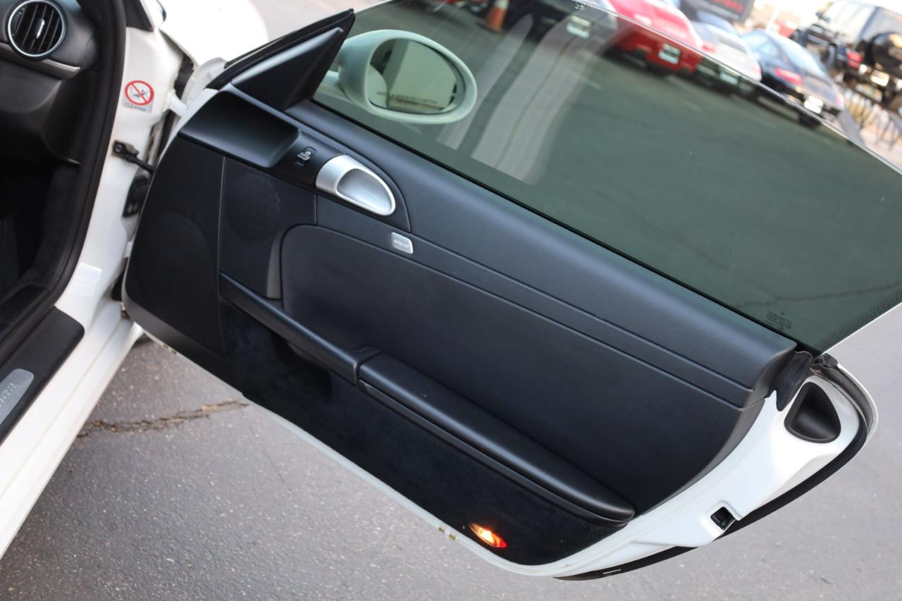 Porsche Cayman Base 2011