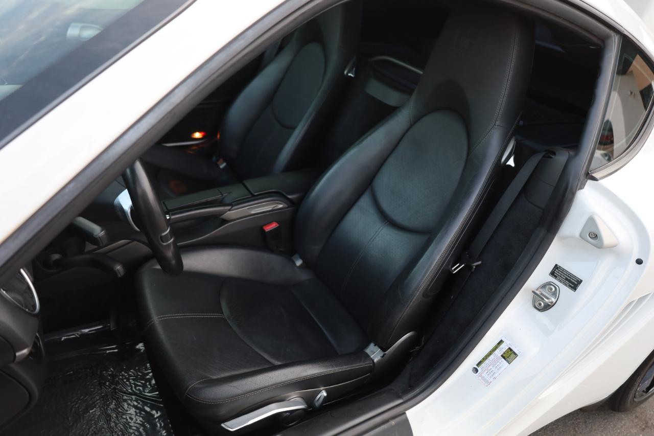 Porsche Cayman Base 2011