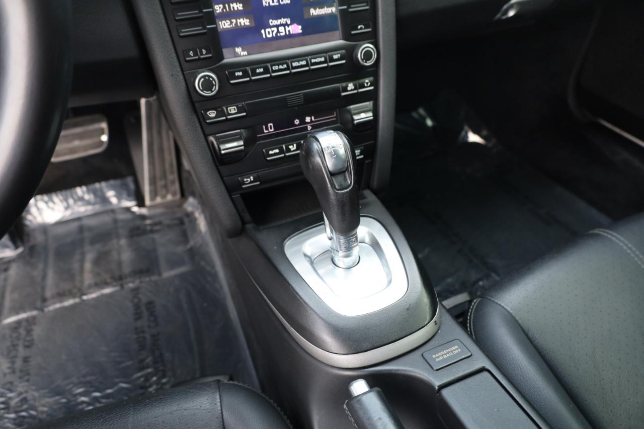 Porsche Cayman Base 2011