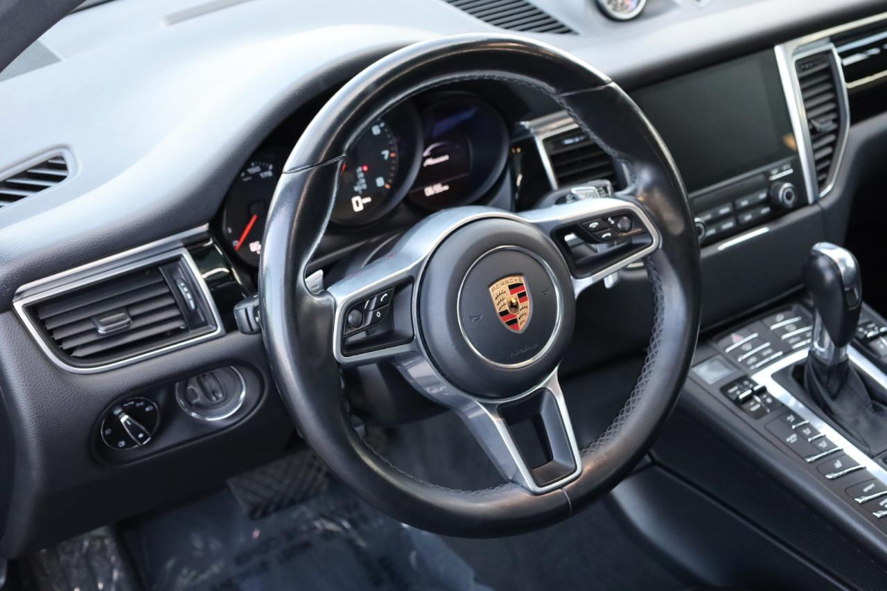 Porsche Macan Sport Edition AWD 2018