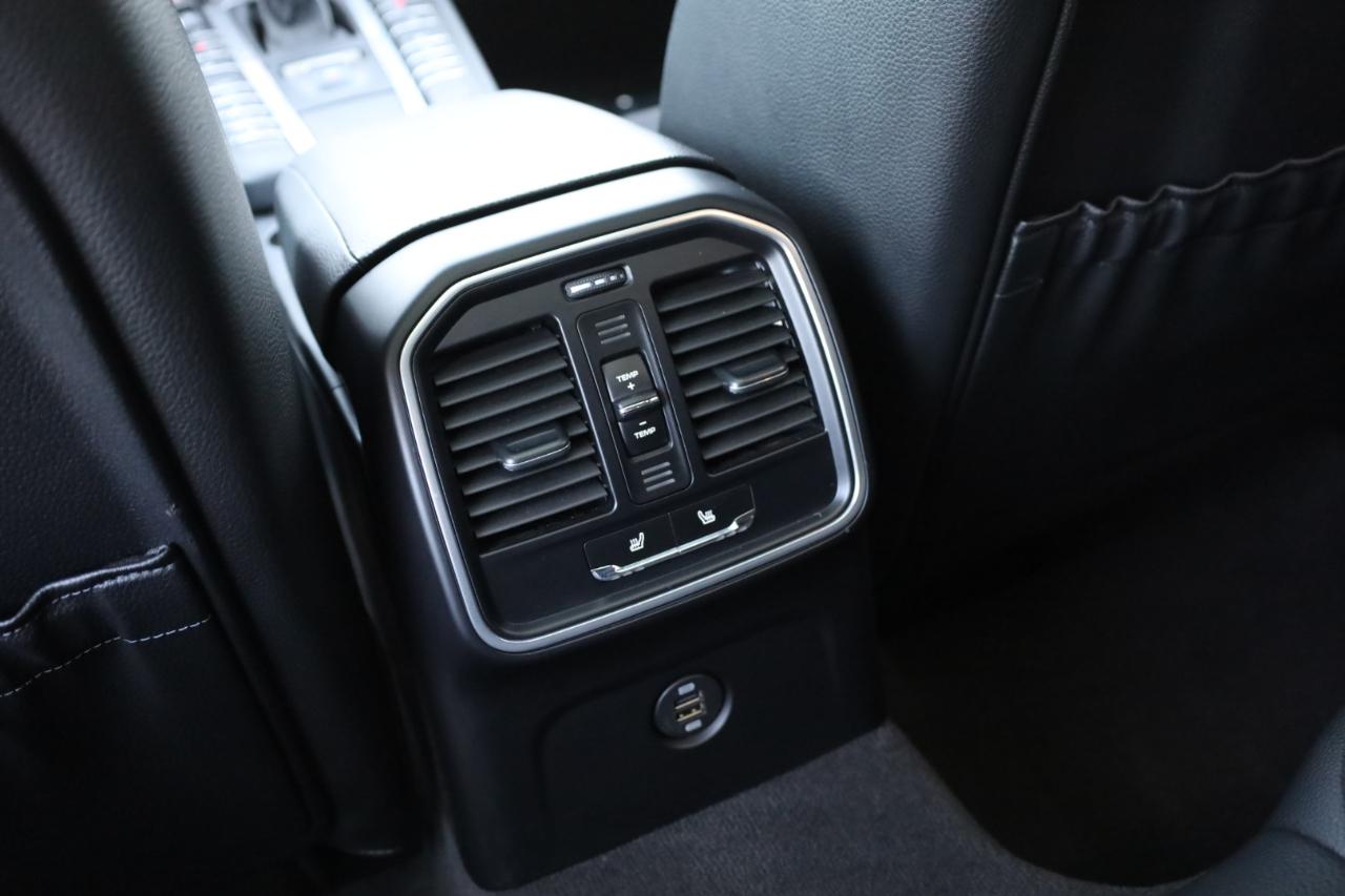 Porsche Macan Sport Edition AWD 2018