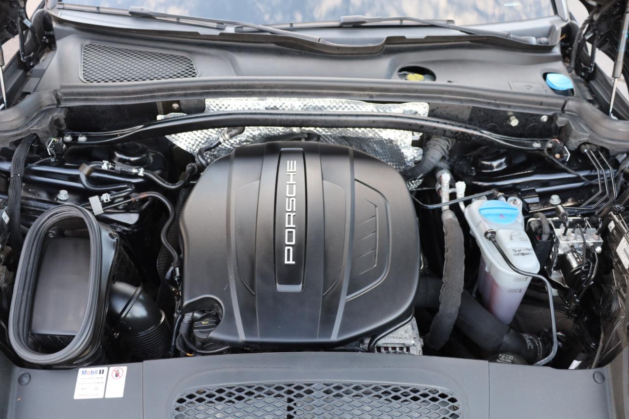 Porsche Macan Sport Edition AWD 2018