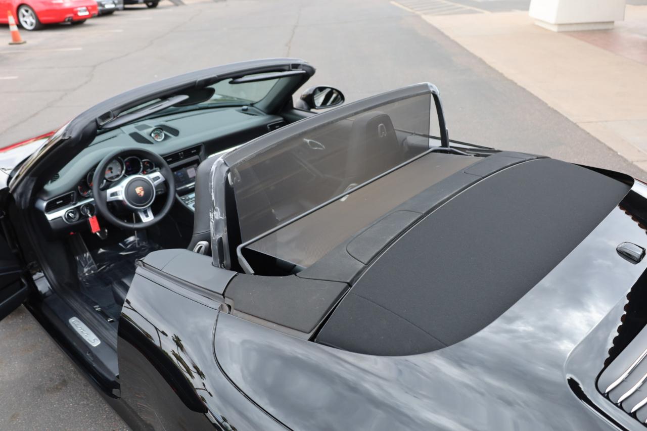Porsche 911 Carrera S Cabriolet 2015