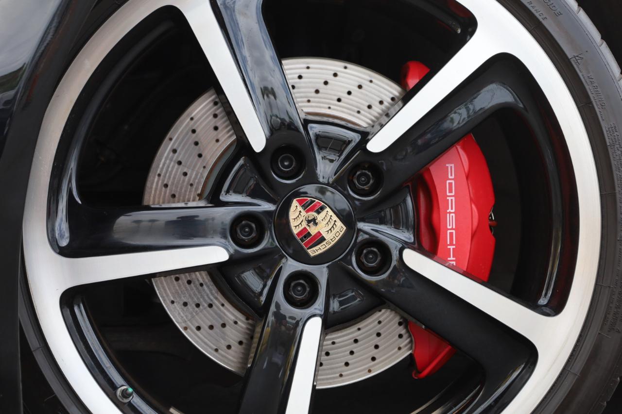 Porsche 911 Carrera S Cabriolet 2015