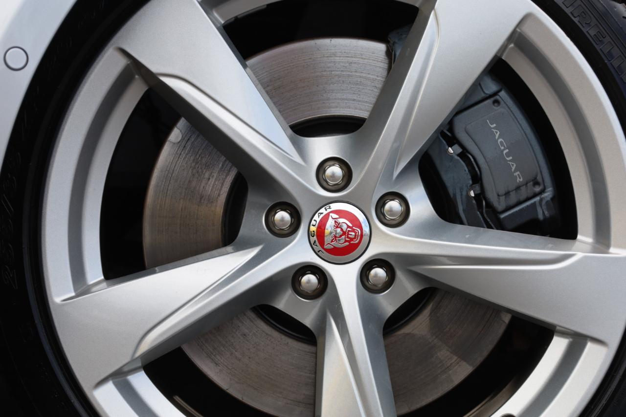 Jaguar F-Type R-Dynamic Convertible 8A 2019